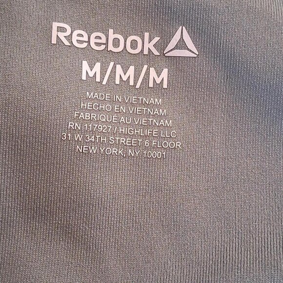 Reebox Green biker shorts with pockets sz med polyester and spandex - Picture 5 of 6